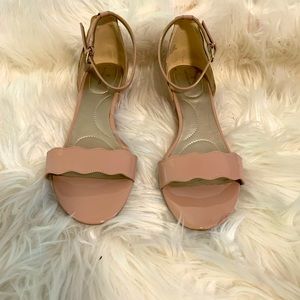 Pink Bandolino wedge sandal, Size 9